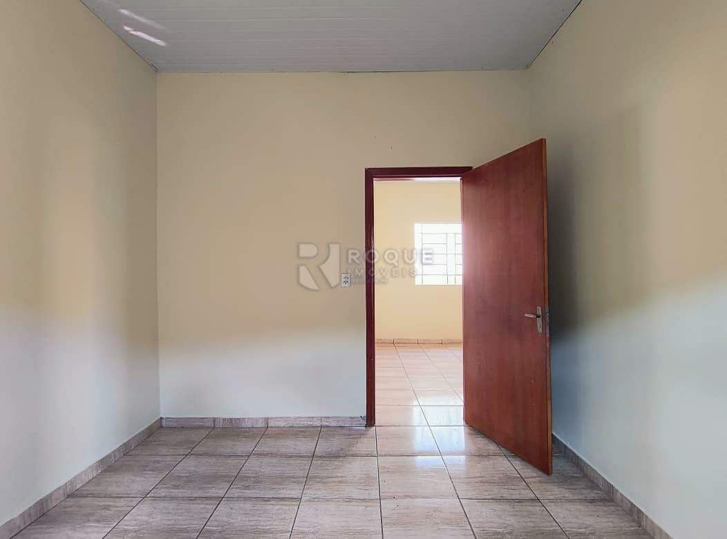 Casa Residencial para aluguel no bairro Vila Cristovam: Dormitório 02