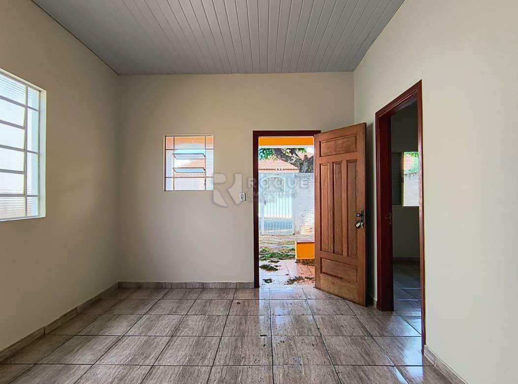 Casa Residencial para aluguel no bairro Vila Cristovam: Sala