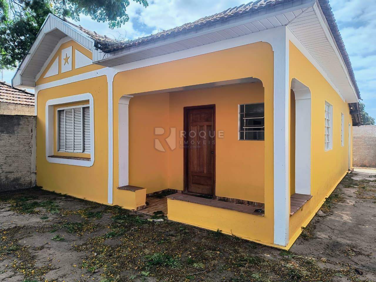 Casa Residencial para aluguel no bairro Vila Cristovam: Frente/garagem