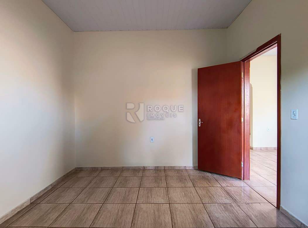 Casa Residencial para aluguel no bairro Vila Cristovam: Dormitório 01