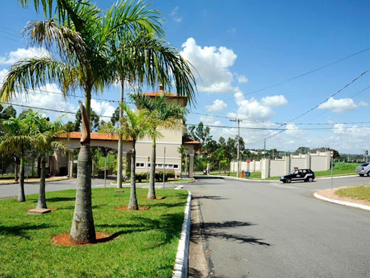 Terreno em condomínio à venda no bairro Portal de São Clemente: 