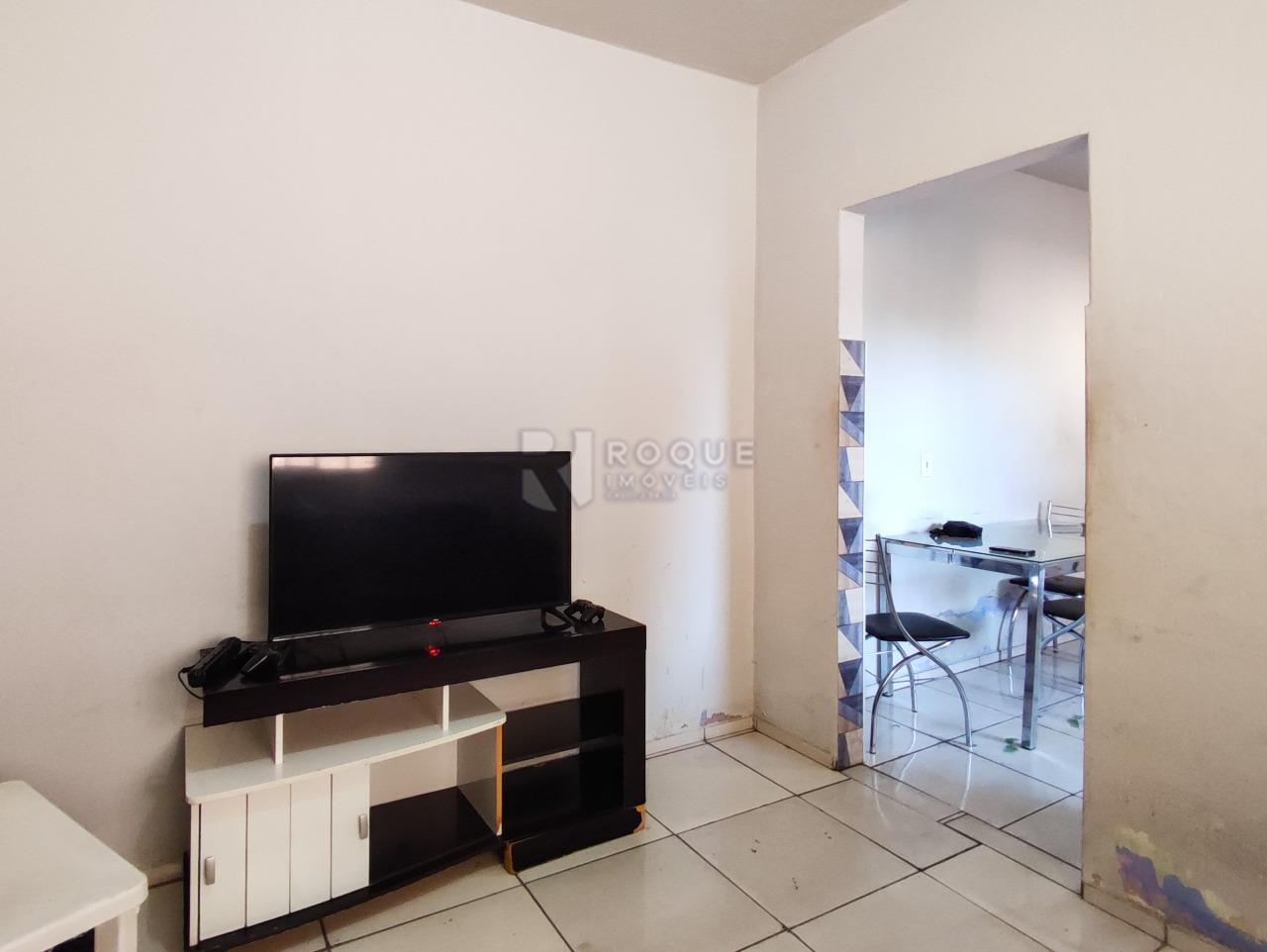 Casa Residencial à venda no bairro Parque Hippolyto: SALA DE ESTAR EDÍCULA