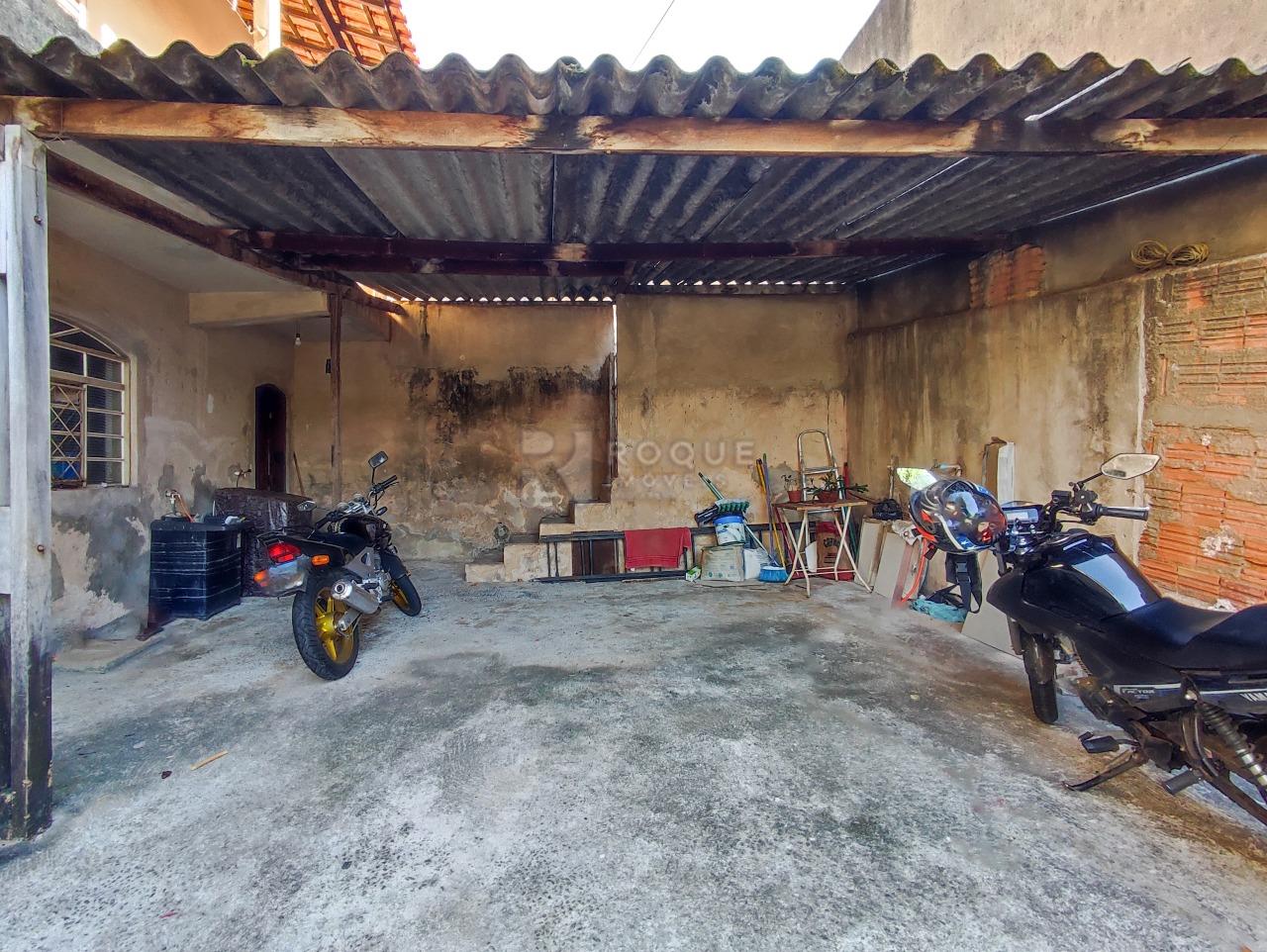 Casa Residencial à venda no bairro Parque Hippolyto: GARAGEM