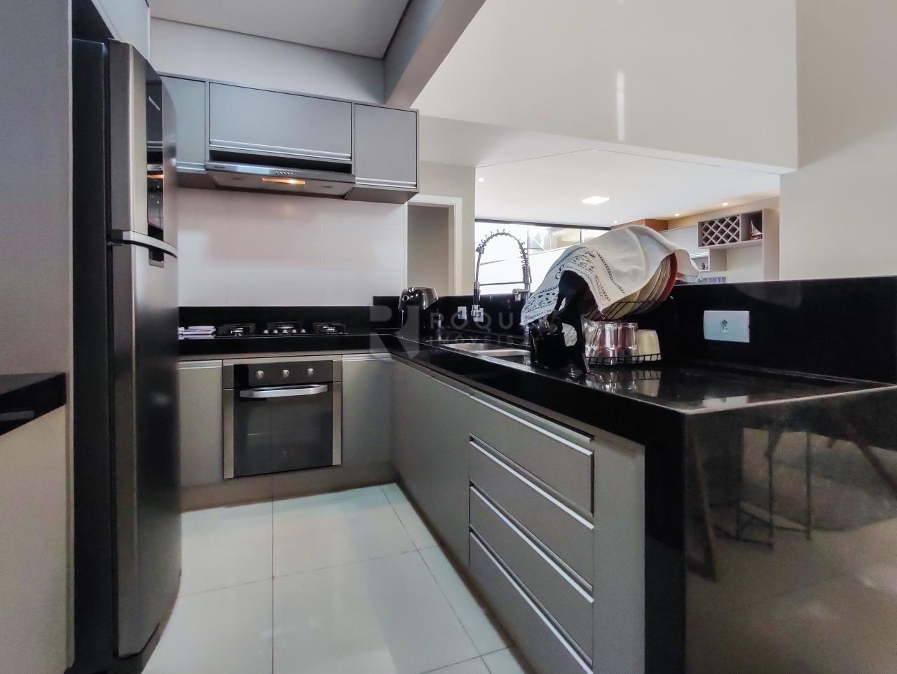 Casa em condomínio à venda no bairro Parque Residencial Roland: COZINHA