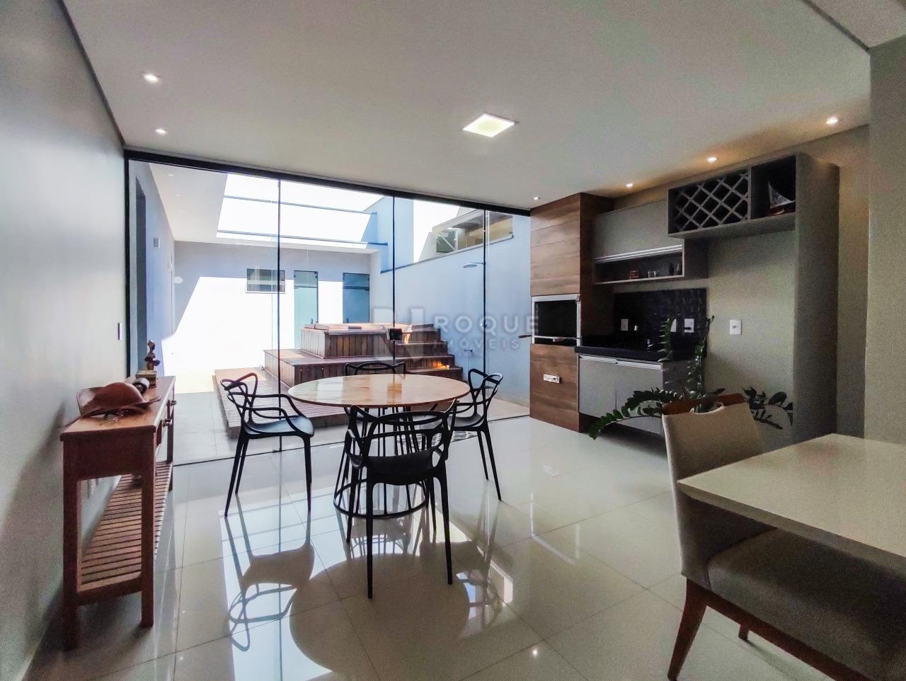 Casa em condomínio à venda no bairro Parque Residencial Roland: ÁREA GOURMET