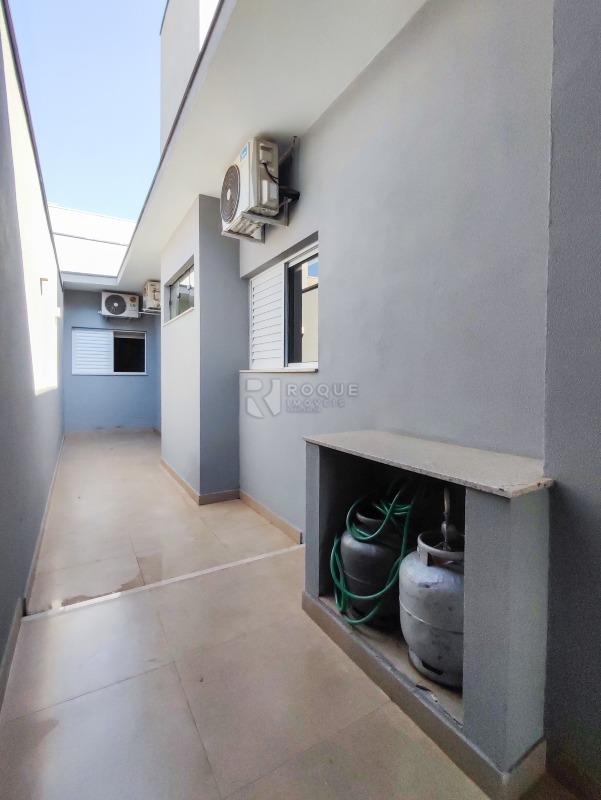 Casa em condomínio à venda no bairro Parque Residencial Roland: LATERAL EXTERNA