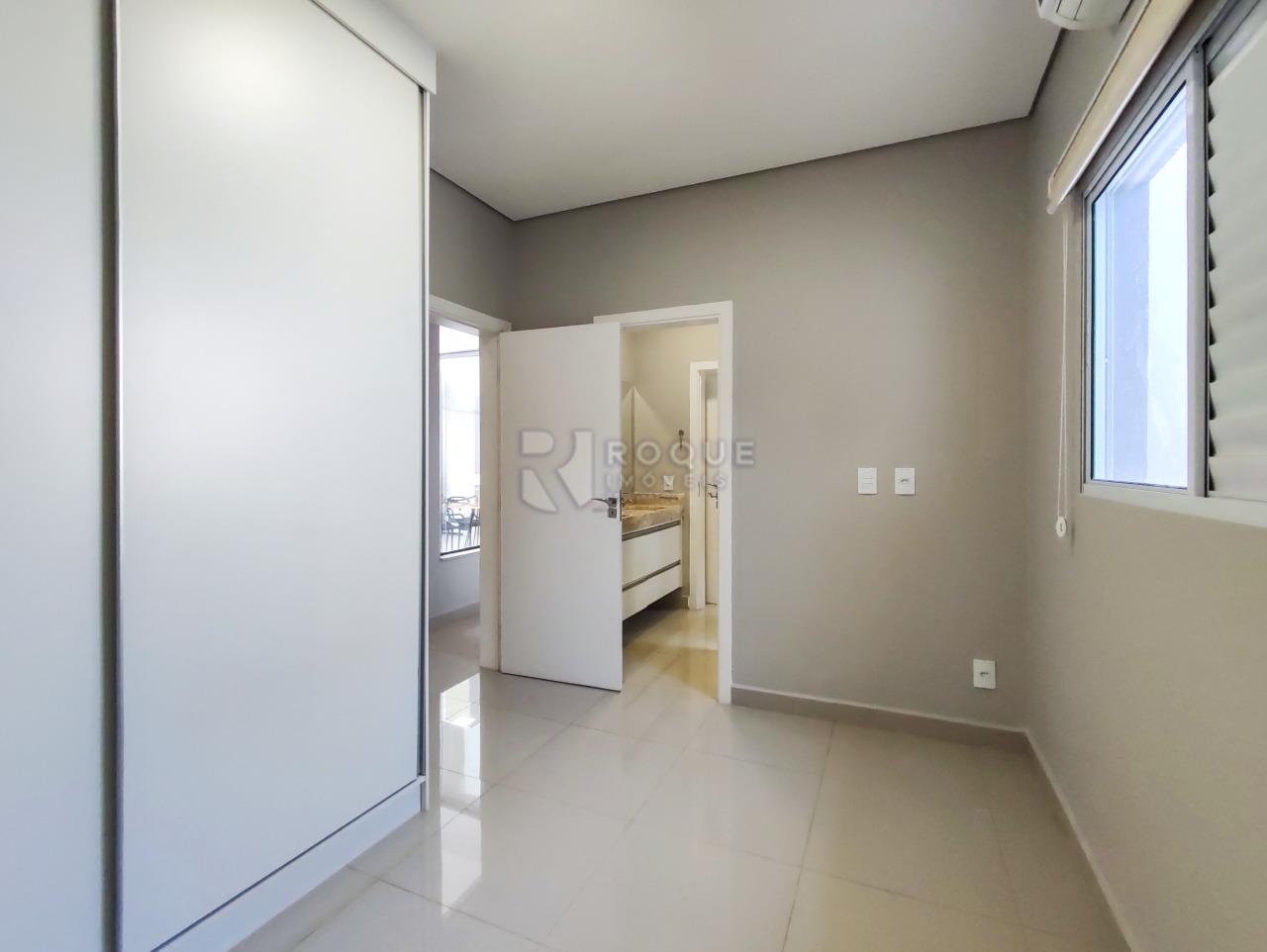 Casa em condomínio à venda no bairro Parque Residencial Roland: SUÍTE AMERICANA 2