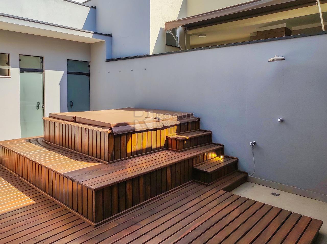 Casa em condomínio à venda no bairro Parque Residencial Roland: SPA HIDROMASSAGEM