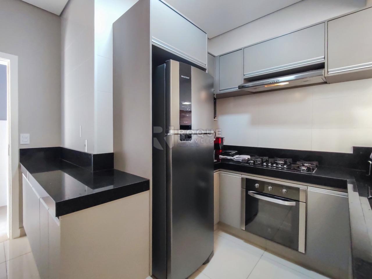 Casa em condomínio à venda no bairro Parque Residencial Roland: COZINHA