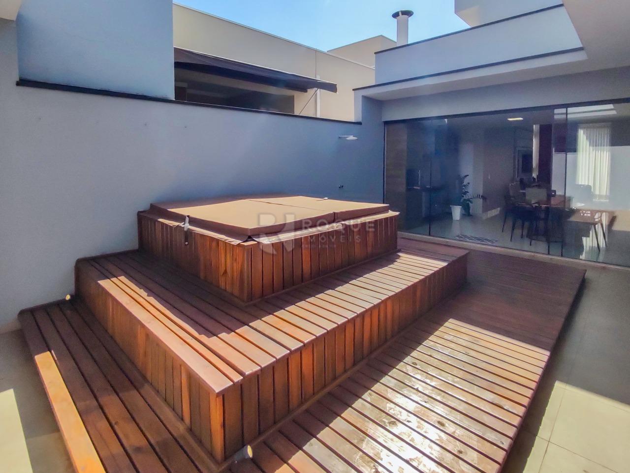 Casa em condomínio à venda no bairro Parque Residencial Roland: SPA HIDROMASSAGEM