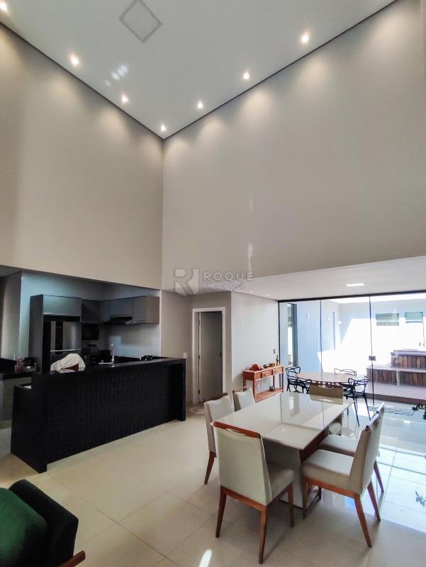 Casa em condomínio à venda no bairro Parque Residencial Roland: SALA DE JANTAR