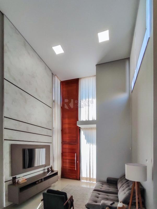 Casa em condomínio à venda no bairro Parque Residencial Roland: SALA DE ESTAR