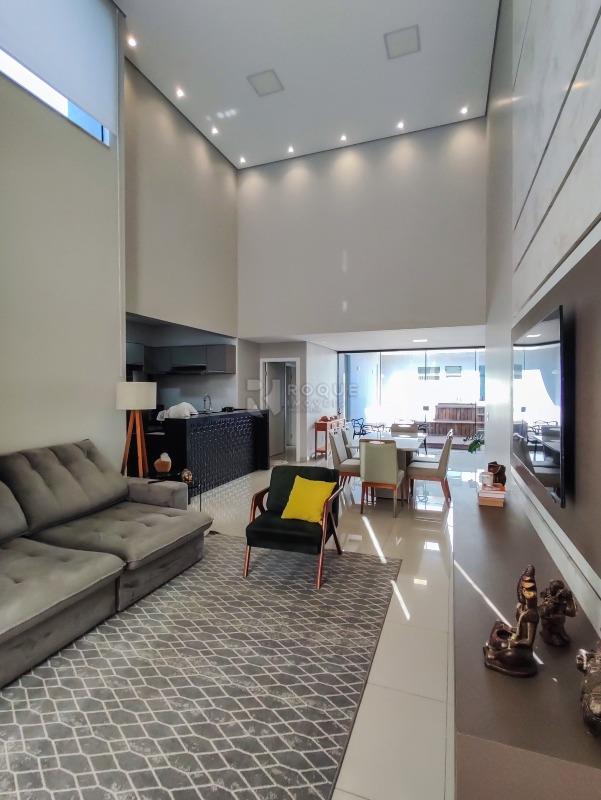 Casa em condomínio à venda no bairro Parque Residencial Roland: SALA DE ESTAR