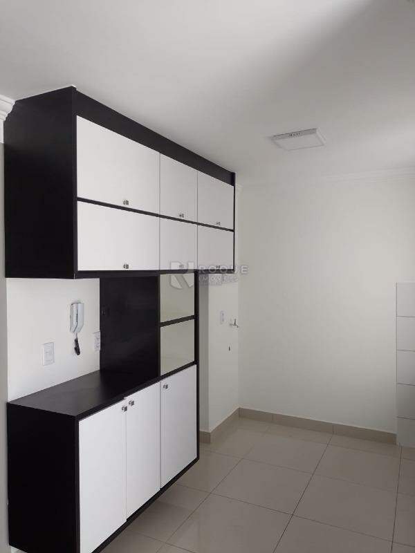Apartamento para aluguel no bairro Residencial Costa Verde: Armario cozinha