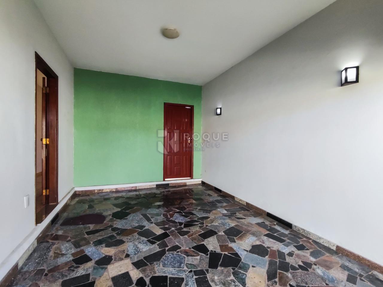 Casa Residencial à venda no bairro Jardim Nova Europa: GARAGEM