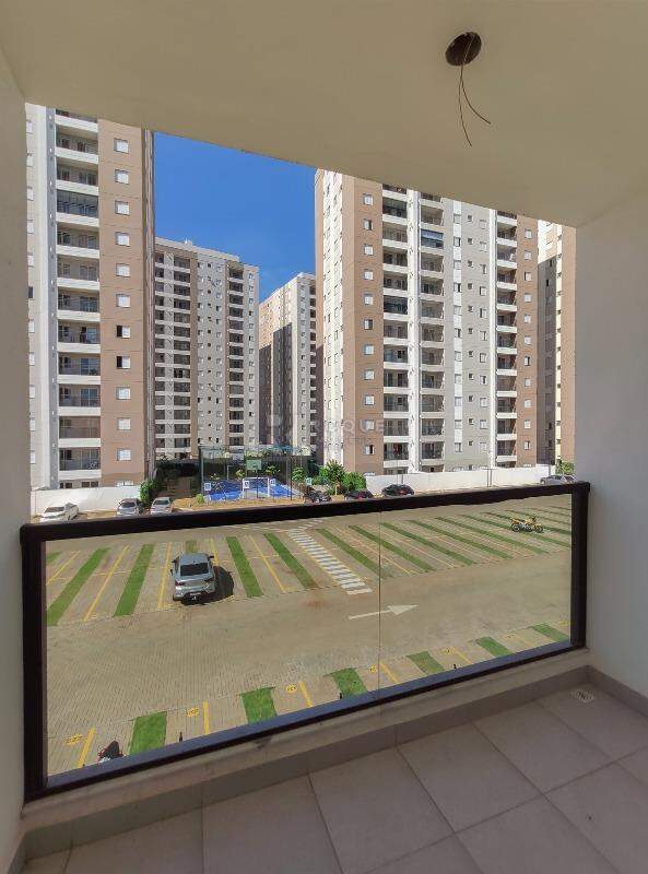 Apartamento para aluguel no bairro Jardim Santa Adélia: Sacada