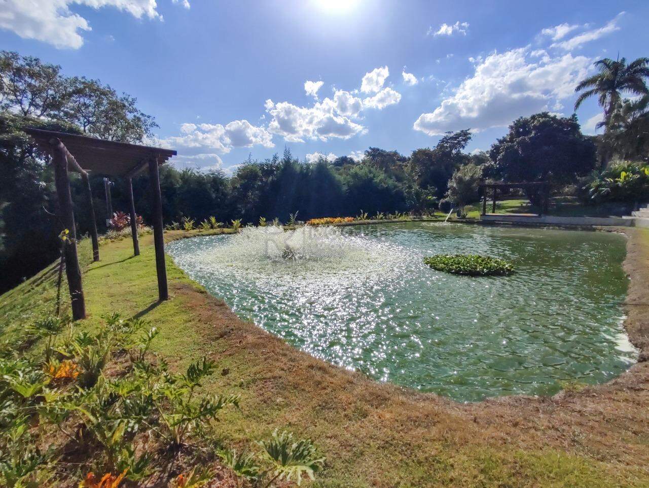 Chácara à venda no bairro Pires de Cima: LAGO