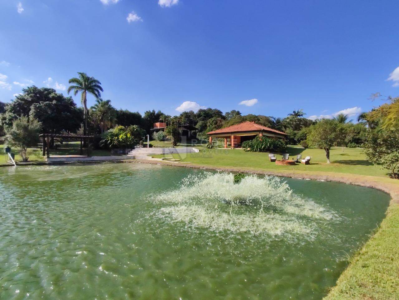 Chácara à venda no bairro Pires de Cima: LAGO