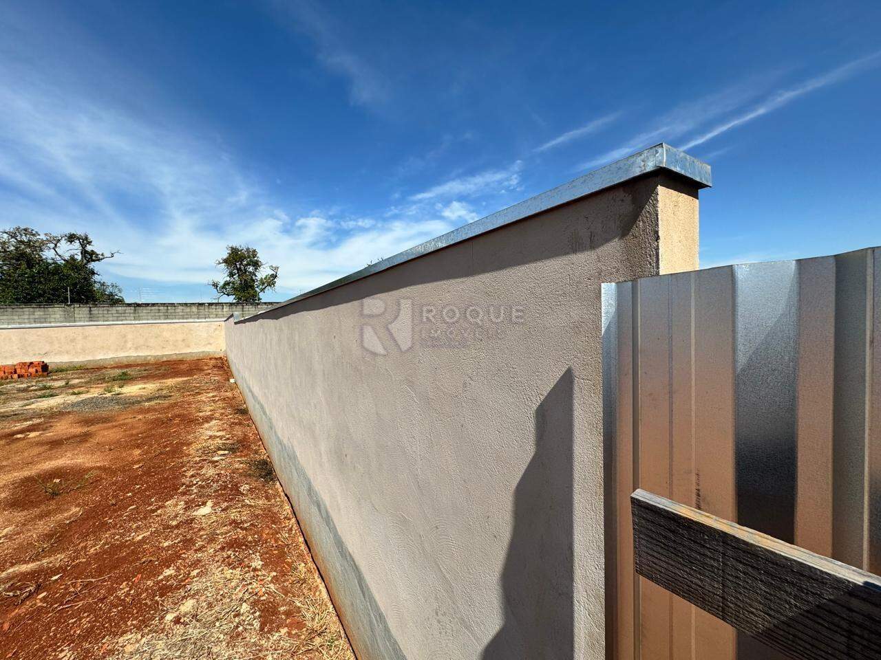Terreno em condomínio à venda no bairro Residencial Florisa: 
