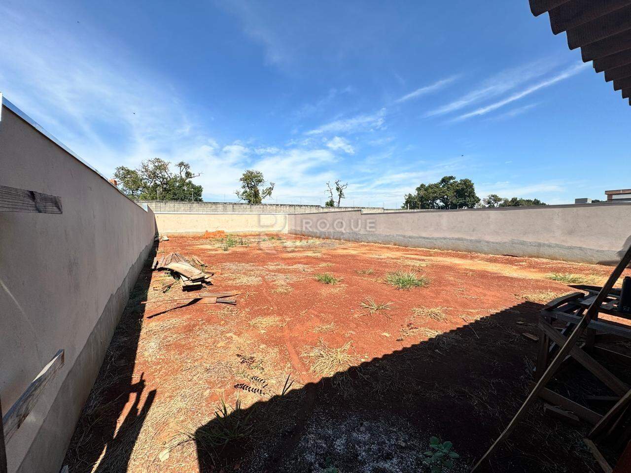 Terreno em condomínio à venda no bairro Residencial Florisa: 