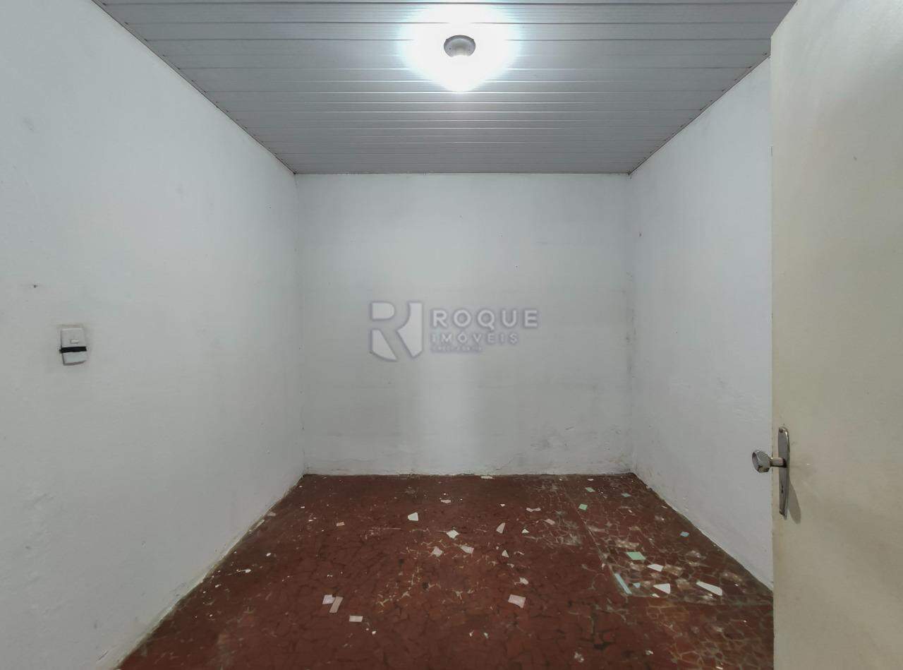 Casa Residencial para aluguel no bairro Jardim Santa Luiza: Despensa 