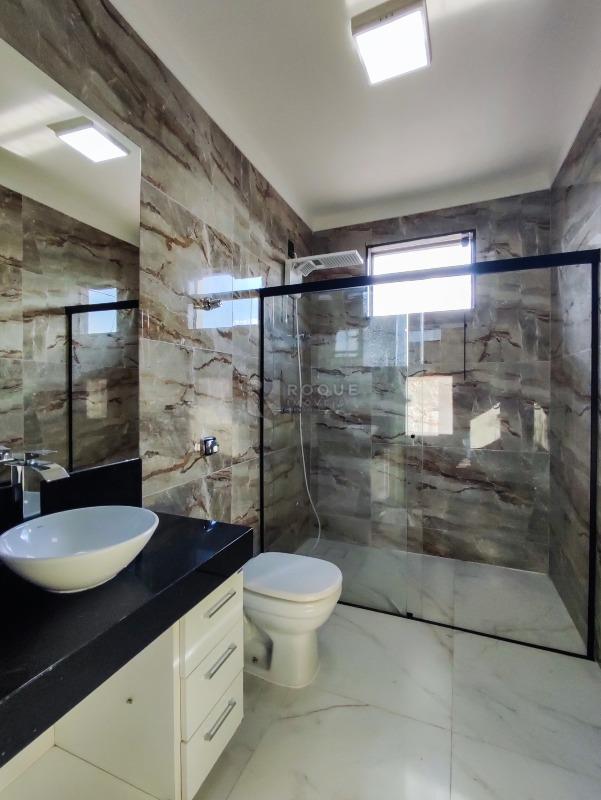 Casa em condomínio à venda no bairro Parque Residencial Roland III: WC SUÍTE 3