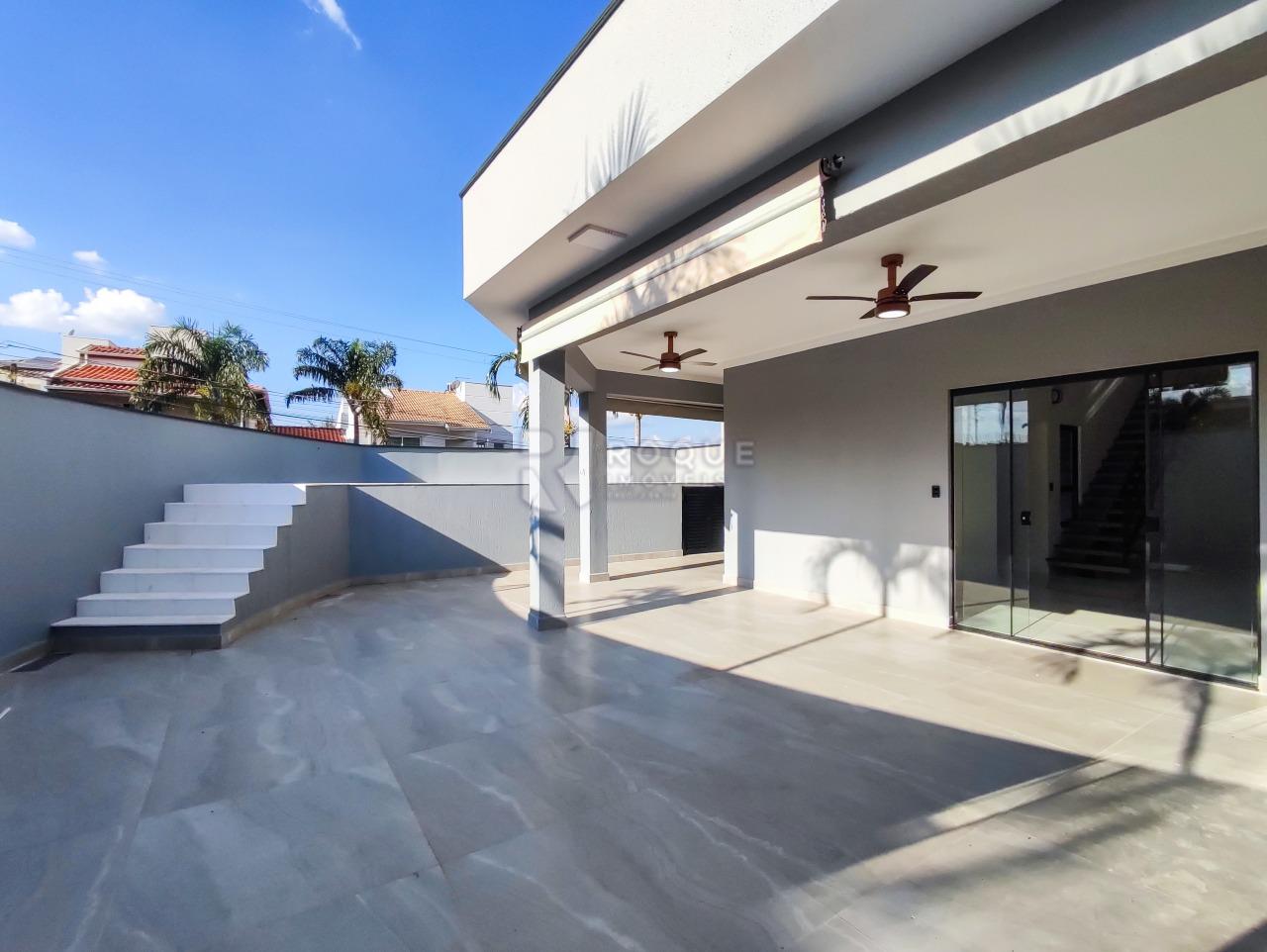 Casa em condomínio à venda no bairro Parque Residencial Roland III: QUINTAL