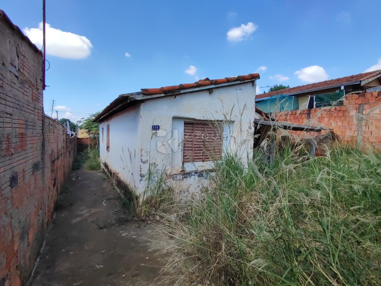 Terreno à venda no bairro Jardim Nova Itália: 