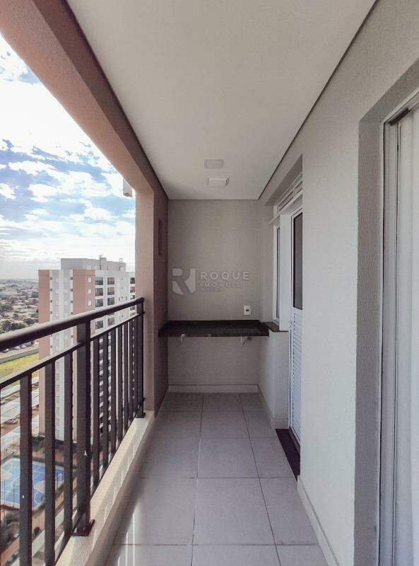 Apartamento para aluguel no bairro Jardim Santa Adélia: Sacada 