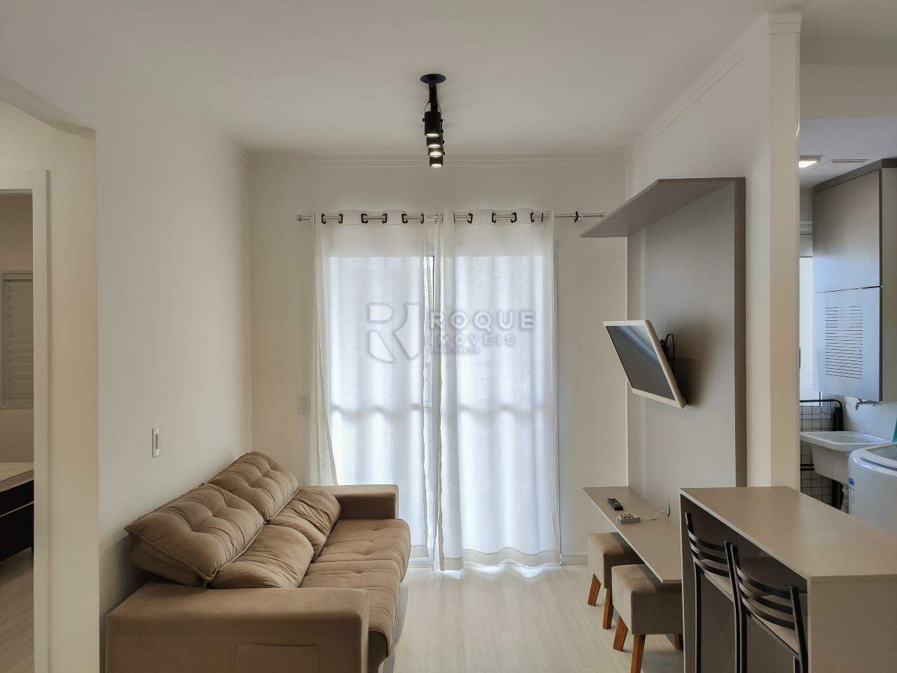 Apartamento para aluguel no bairro Jardim Santa Adélia: Sala 
