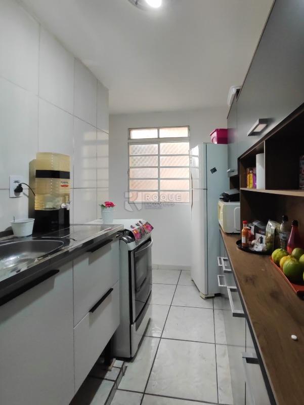 Apartamento à venda no bairro Jardim Olga Veroni: COZINHA