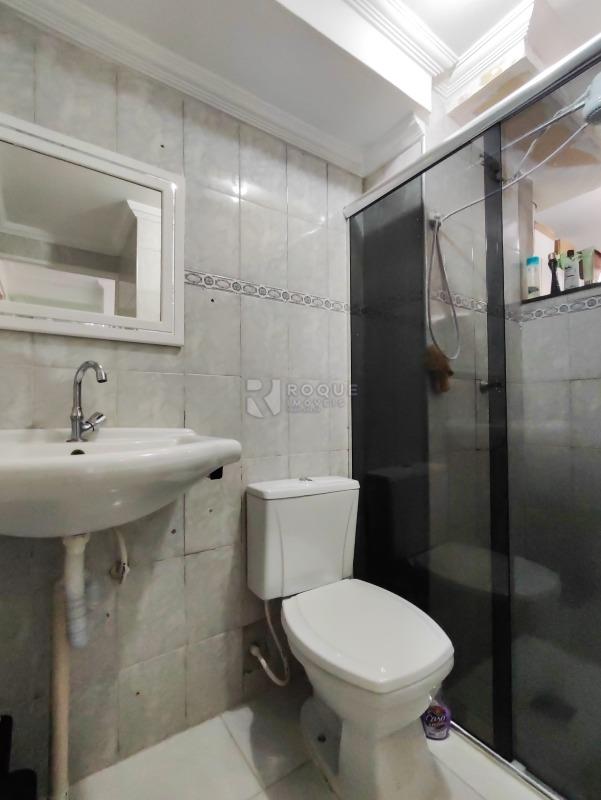 Apartamento à venda no bairro Jardim Olga Veroni: BANHEIRO SOCIAL