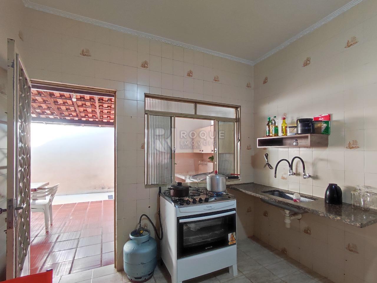 Casa Residencial à venda no bairro Jardim Nova Europa: COZINHA EDÍCULA