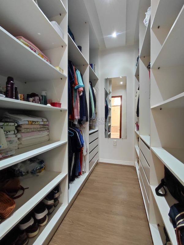 Casa Residencial à venda no bairro Jardim Nova Europa: CLOSET