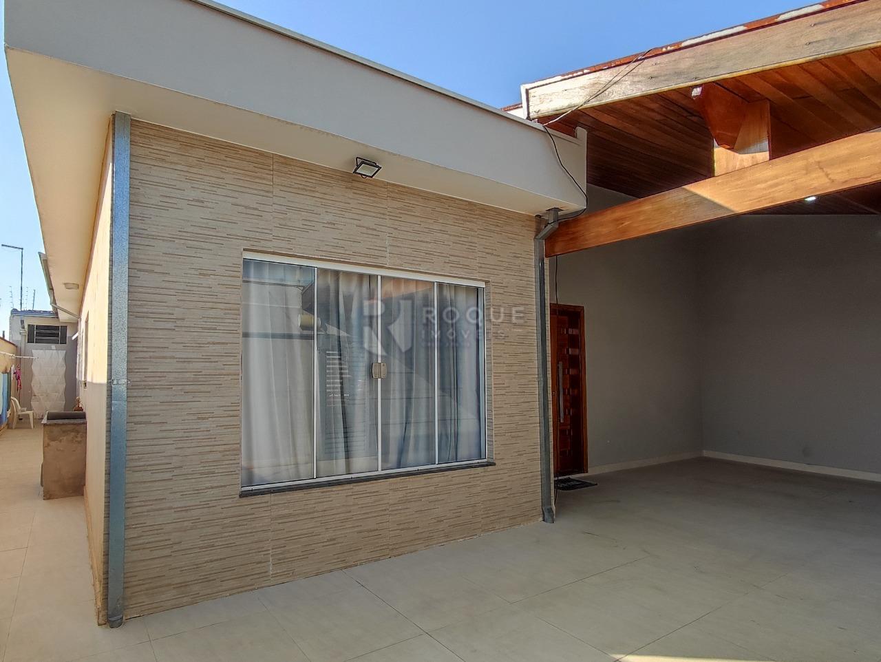 Casa Residencial à venda no bairro Jardim Nova Europa: FUNDOS