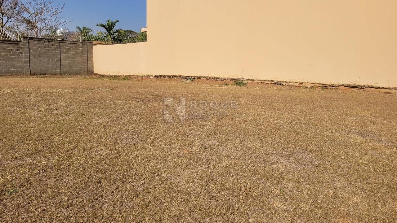 Terreno em condomínio à venda no bairro Residencial Margarida de Holstein: 