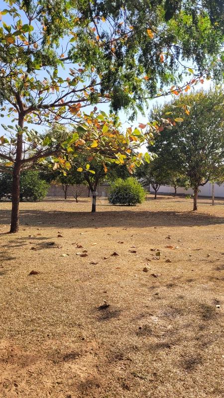 Terreno em condomínio à venda no bairro Residencial Margarida de Holstein: 