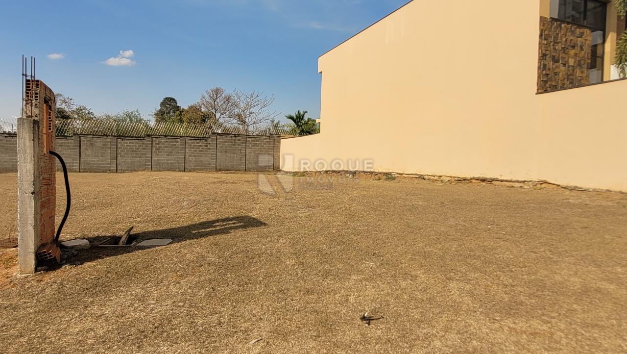 Terreno em condomínio à venda no bairro Residencial Margarida de Holstein: 