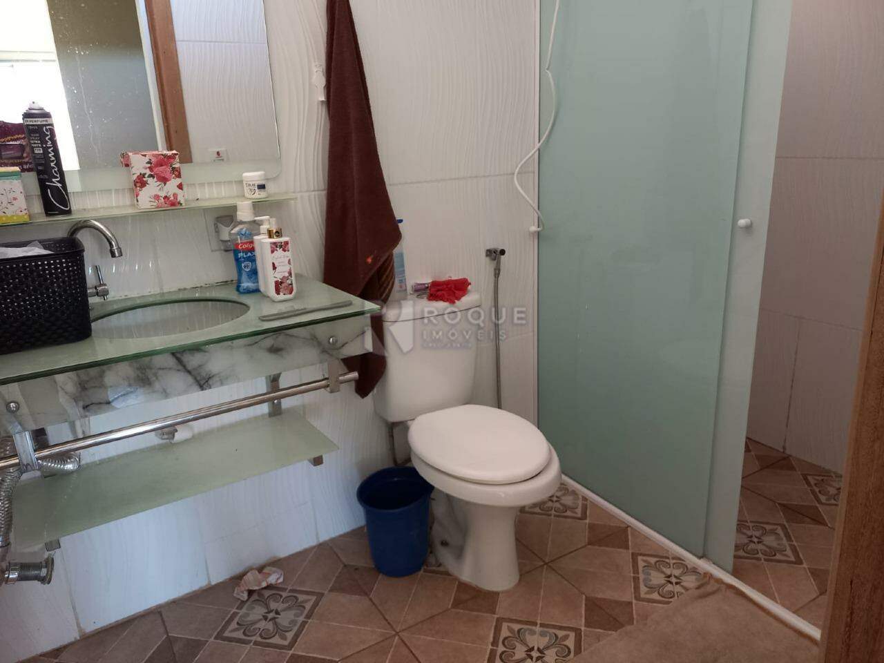 Casa Residencial à venda no bairro Jardim Ouro Verde: WC suíte