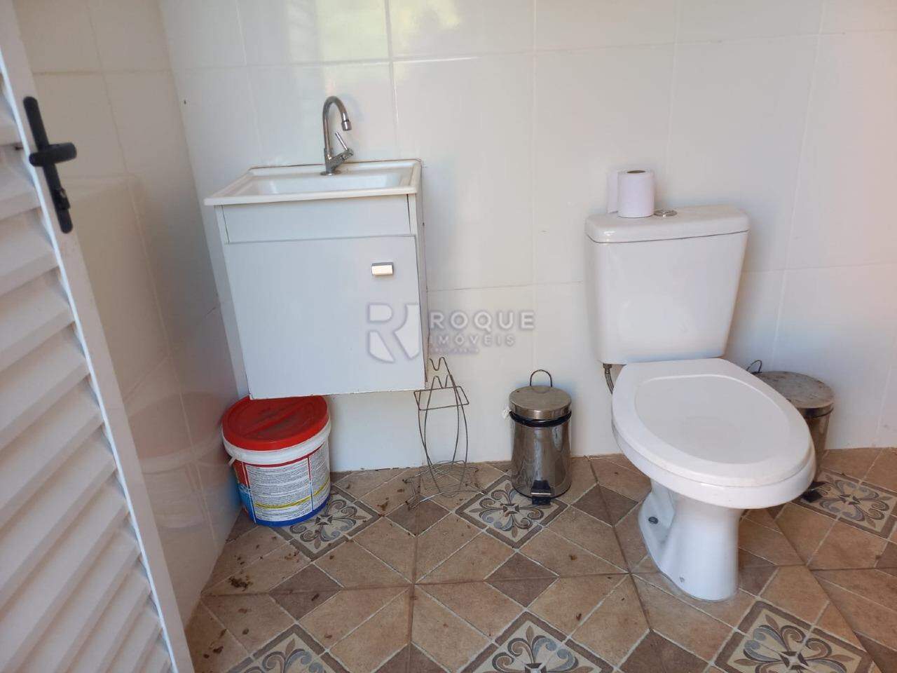 Casa Residencial à venda no bairro Jardim Ouro Verde: WC externo