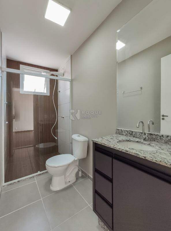 Apartamento para aluguel no bairro Vale das Esmeraldas: WC social 