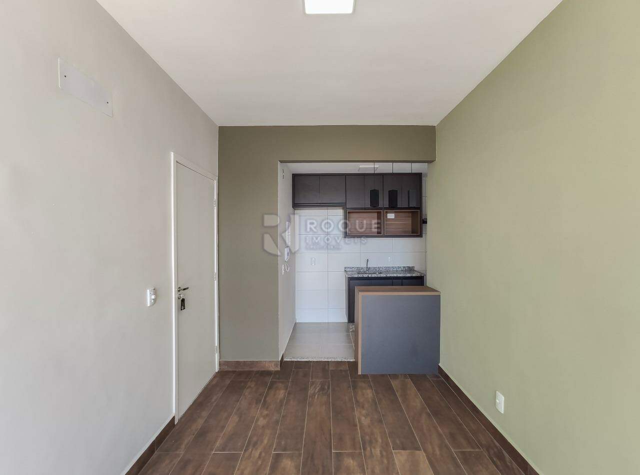 Apartamento para aluguel no bairro Vale das Esmeraldas: Sala 