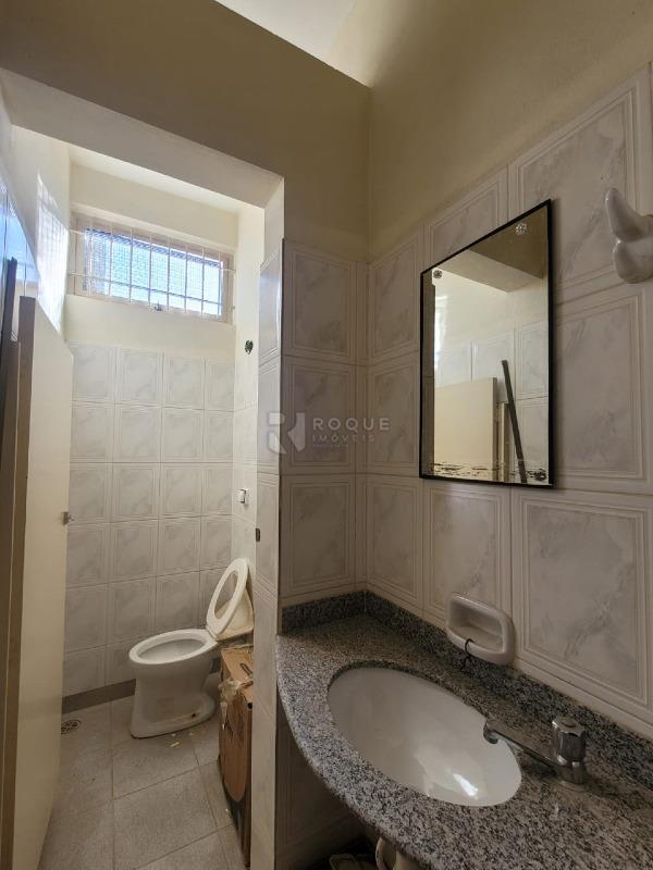 Salão para aluguel no bairro Jardim Doutor João Batista Levy: Lavabo