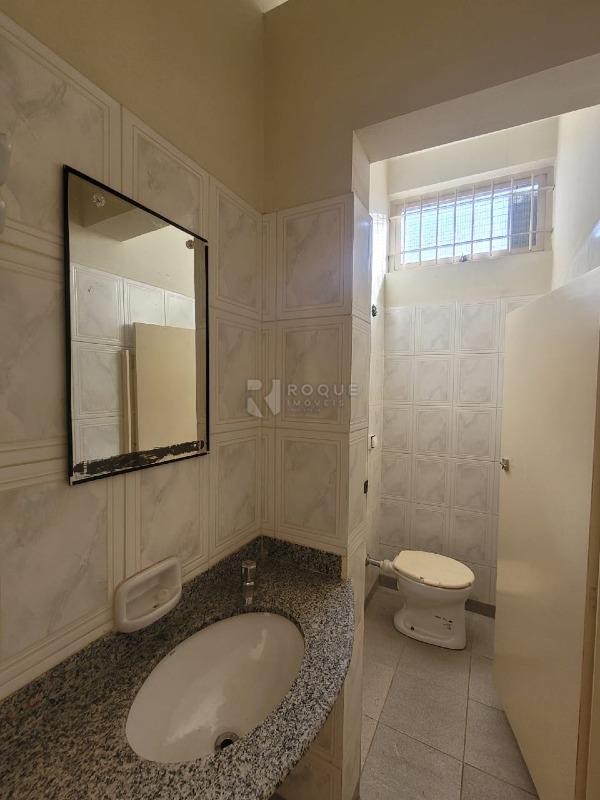 Salão para aluguel no bairro Jardim Doutor João Batista Levy: Lavatório