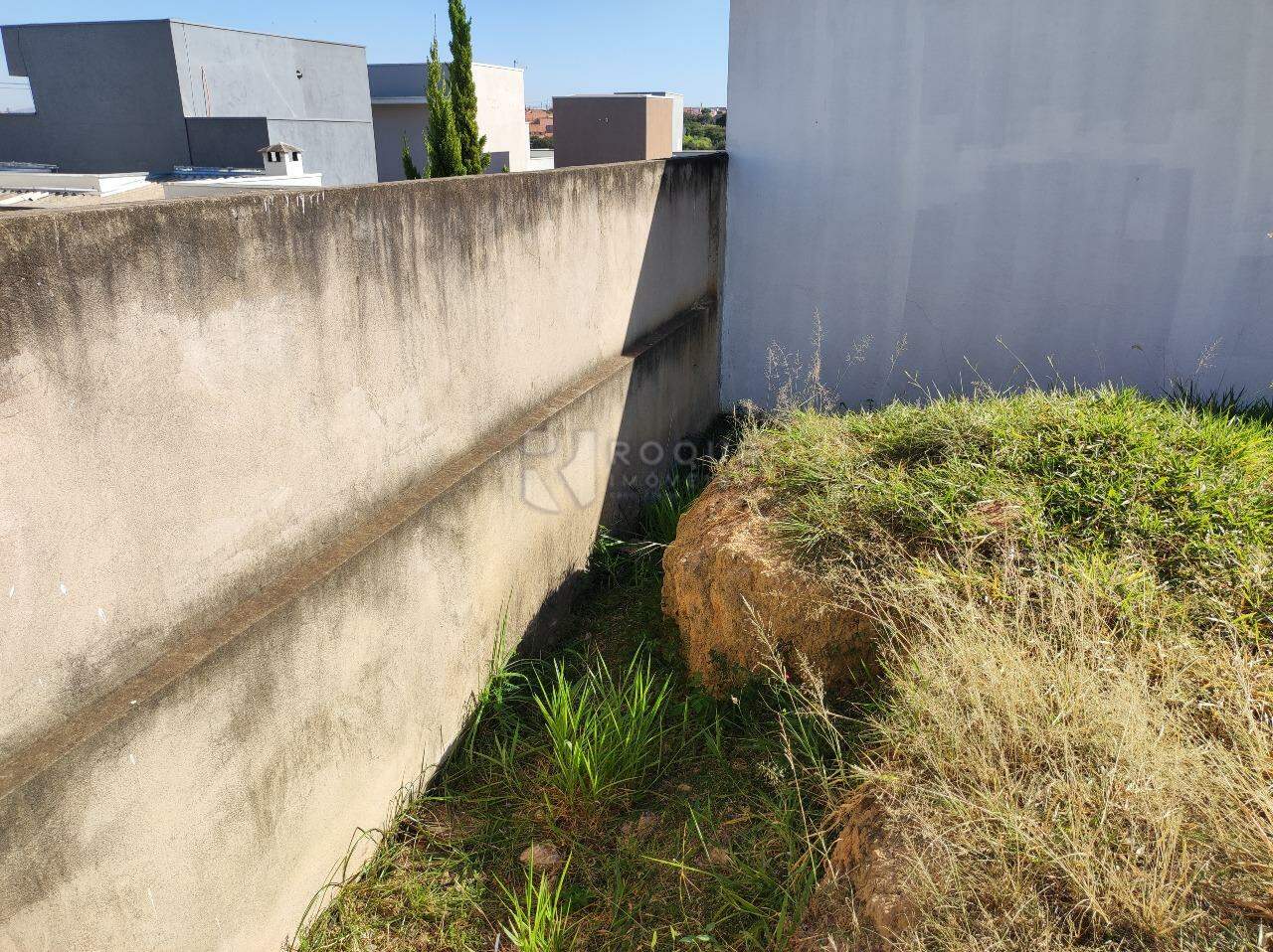 Terreno em condomínio à venda no bairro Jardim Residencial Campo Novo: 