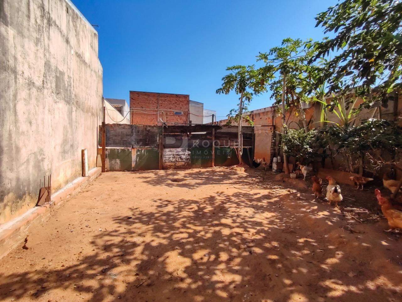 Terreno à venda no bairro Jardim Lagoa Nova: 