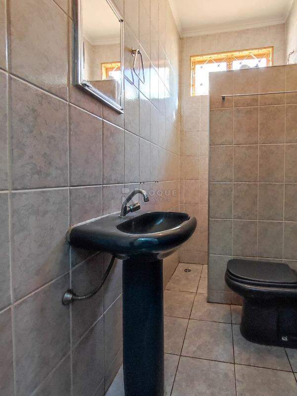 Casa Residencial à venda no bairro Parque Residencial Aeroporto: BANHEIRO SOCIAL