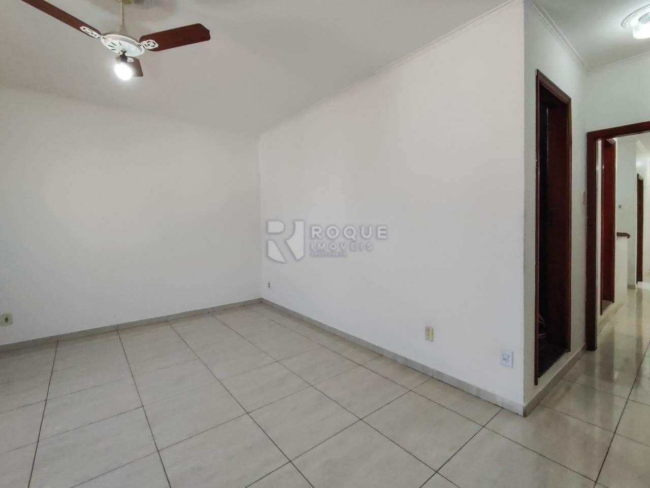 Casa Residencial à venda no bairro Parque Residencial Aeroporto: SUÍTE