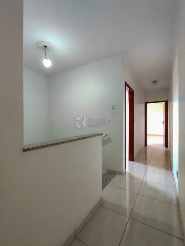 Casa Residencial à venda no bairro Parque Residencial Aeroporto: CORREDOR INTERNO