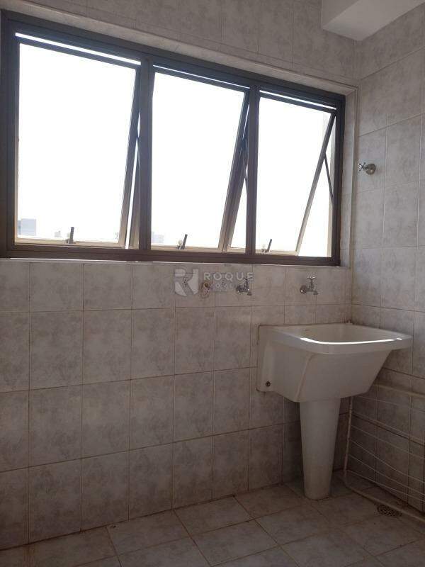 Apartamento para aluguel no bairro Centro: Área de serviço